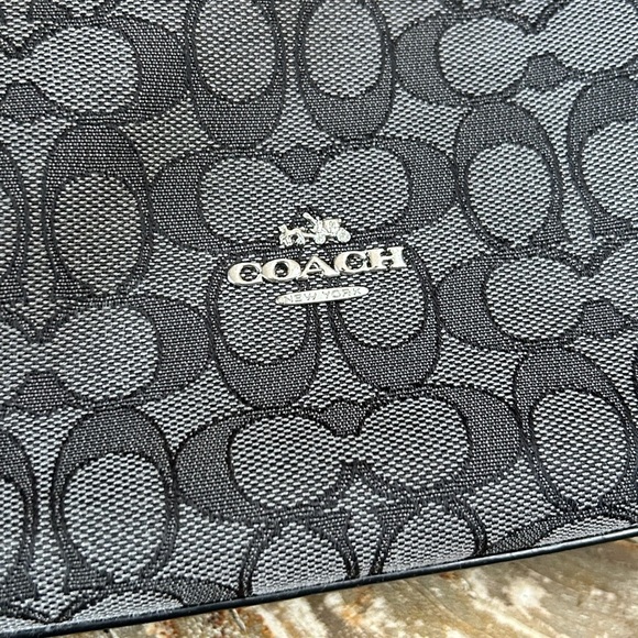 Coach Edie Signature Jacquard Hobo Shoulder Bag 33523 EUC - Picture 5 of 17